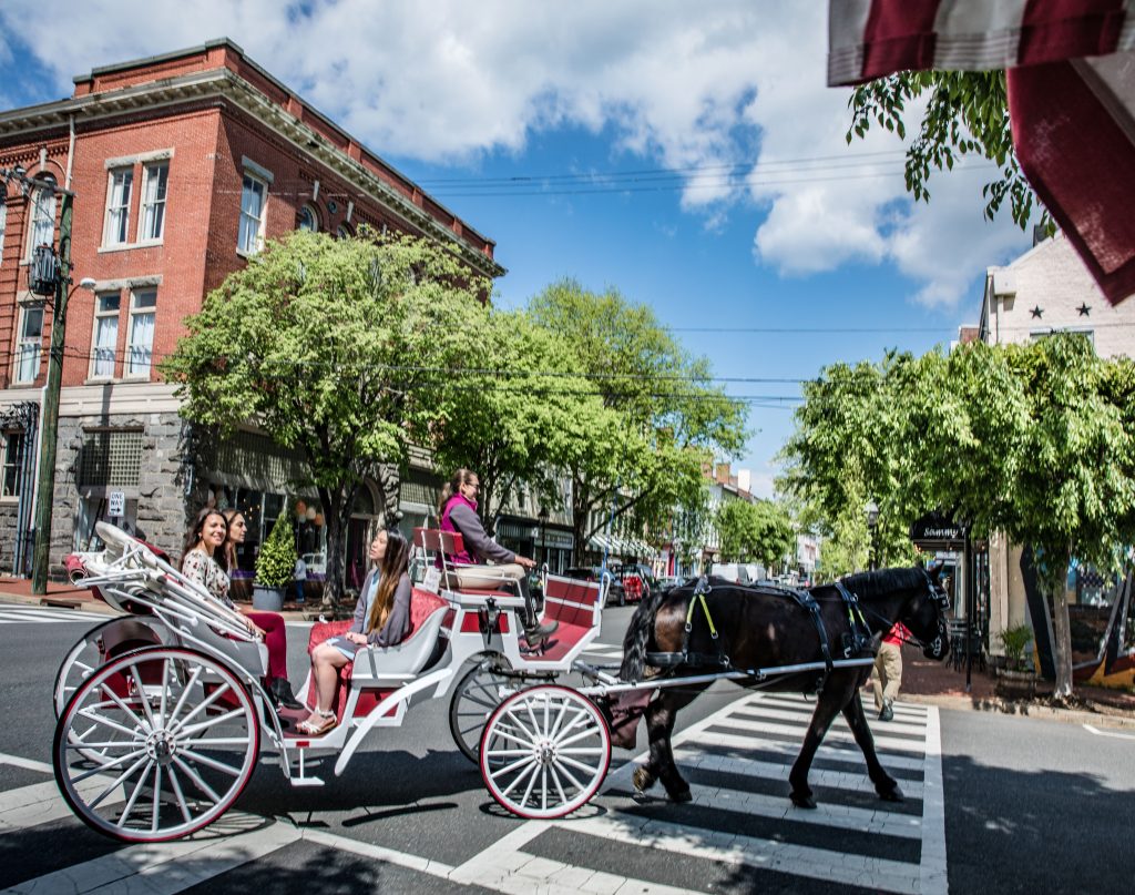 Downtown Fredericksburg Carriage Downtown Fredericksburg Carriage